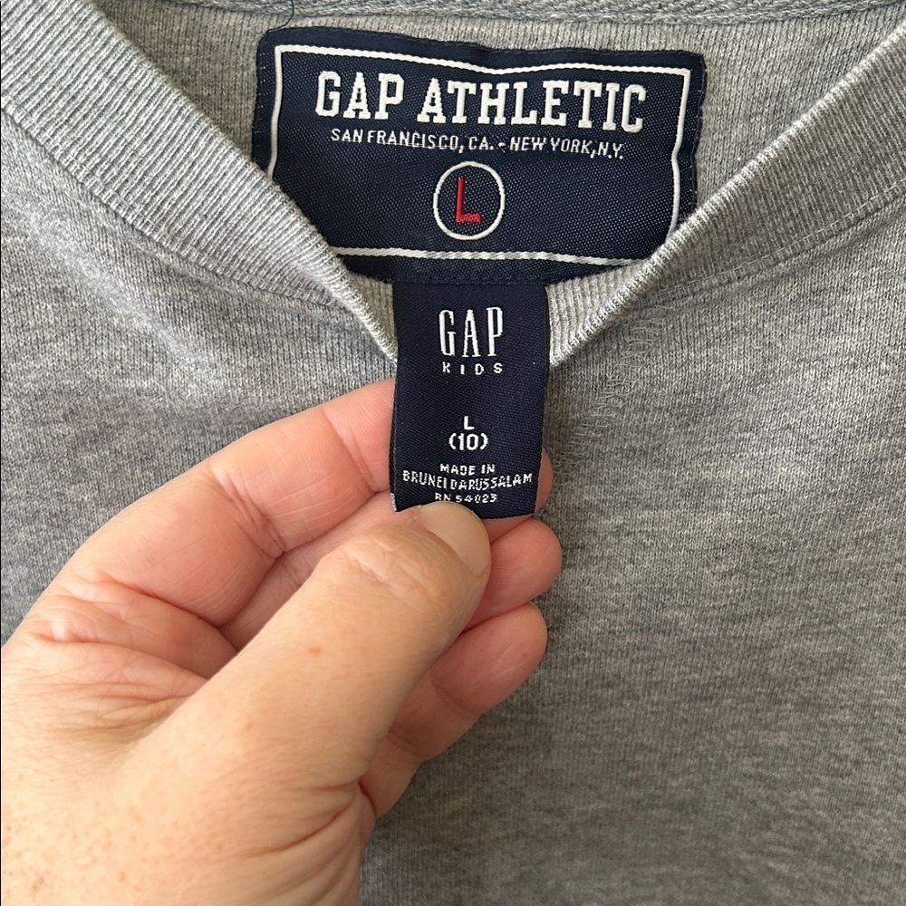 GAP Classic Gray Crew Neck Sweater